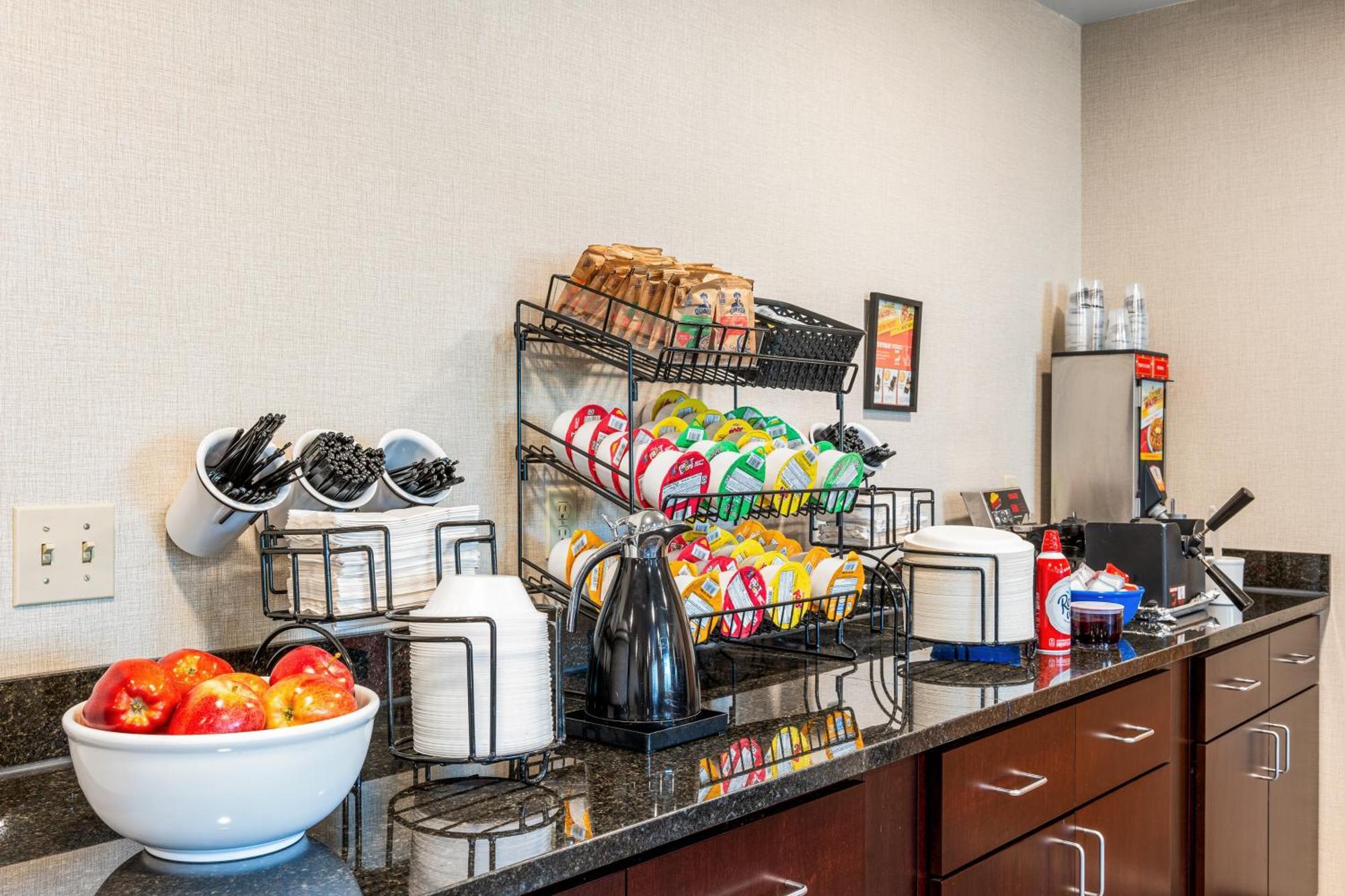 Boarders Inn & Suites By Cobblestone Hotels - Shawano Buitenkant foto