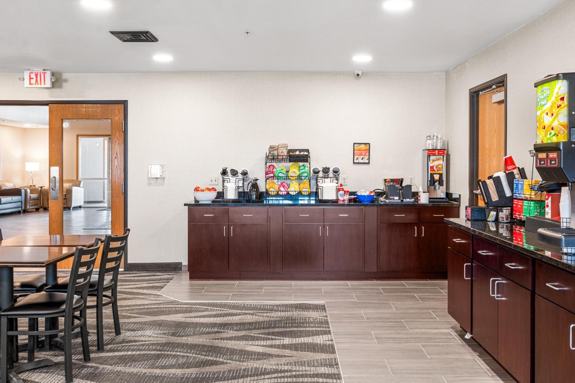 Boarders Inn & Suites By Cobblestone Hotels - Shawano Buitenkant foto