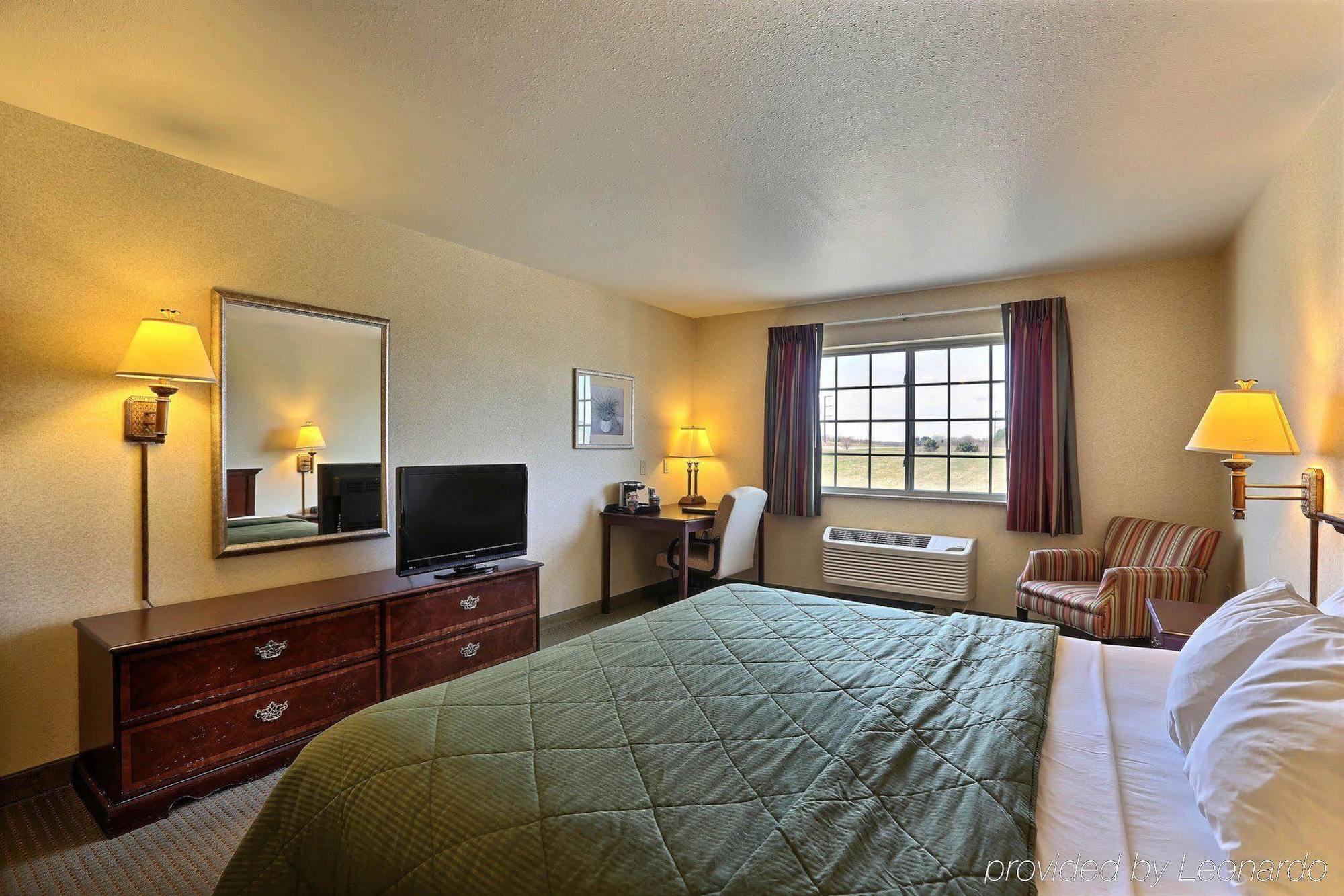 Boarders Inn & Suites By Cobblestone Hotels - Shawano Buitenkant foto