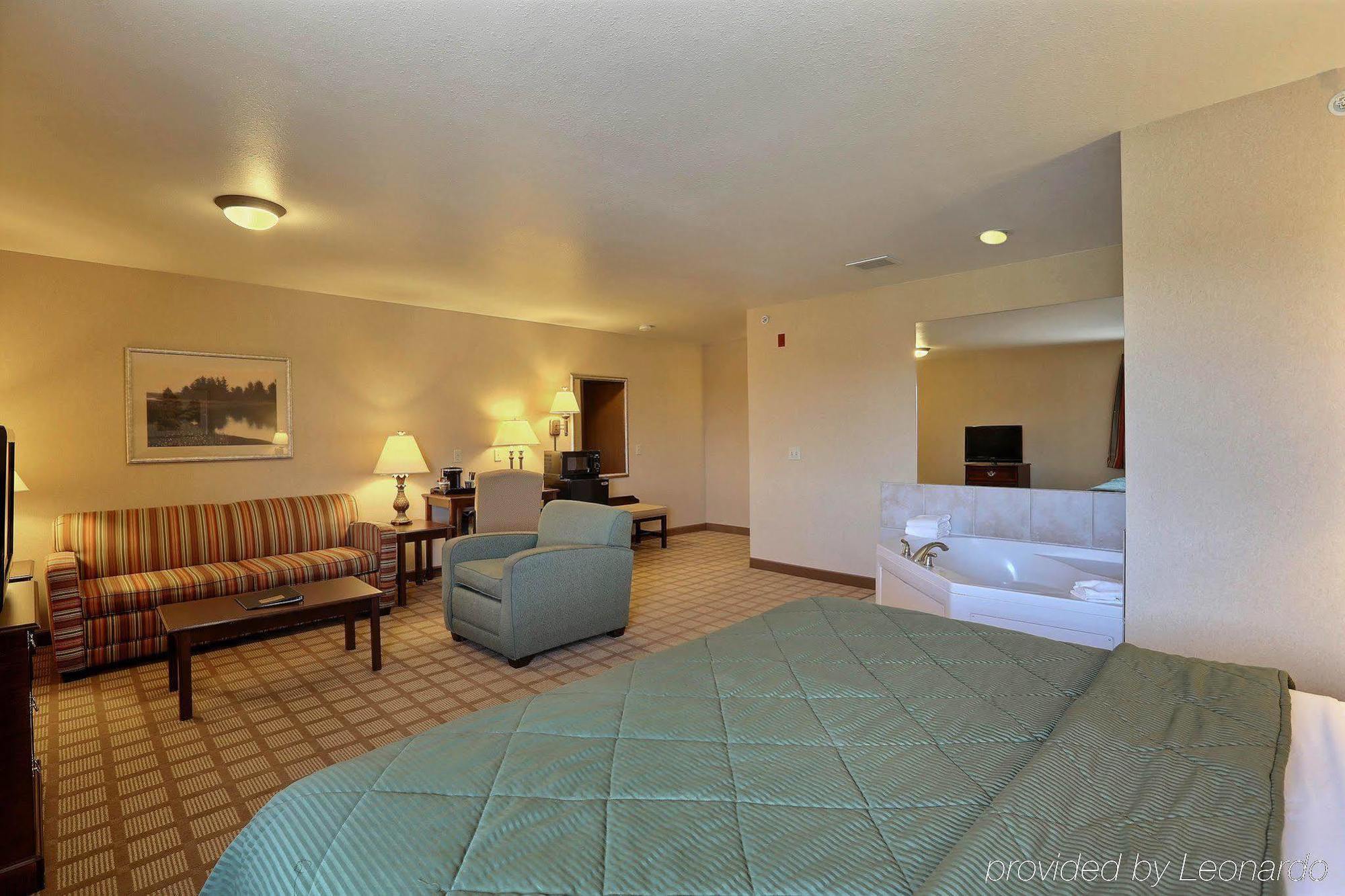 Boarders Inn & Suites By Cobblestone Hotels - Shawano Buitenkant foto